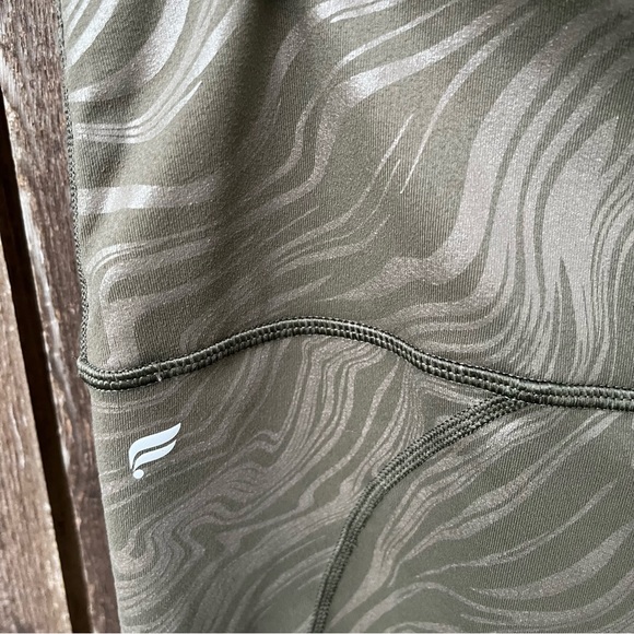 Fabletics Define Power Hold High Waisted Ranger Green Marbleize Print Leggings - Picture 6 of 16